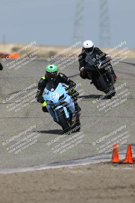 media/Mar-22-2025-TrackDaz (Sat) [[0456df0c41]]/Group B/Session 3 (Outside Grapevine)/